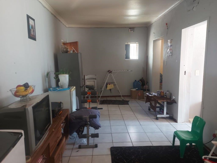 1 Bedroom Property for Sale in Mid Town North West